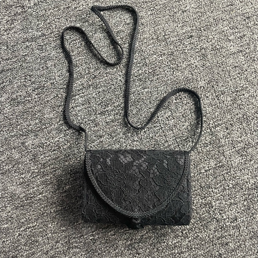 La Regale Black Clutch with Textured Finish